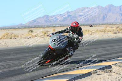 media/Jan-10-2025-CVMA Friday Practice (Fri) [[489e0da257]]/Group 4 and Trackday/Session 2 (Turn 4 Inside)/